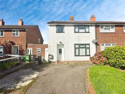 The Croft, 3 bedroom Semi Detached House to rent, £1,150 pcm