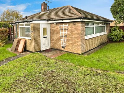 Spring Parklands, 2 bedroom Detached Bungalow to rent, £1,000 pcm