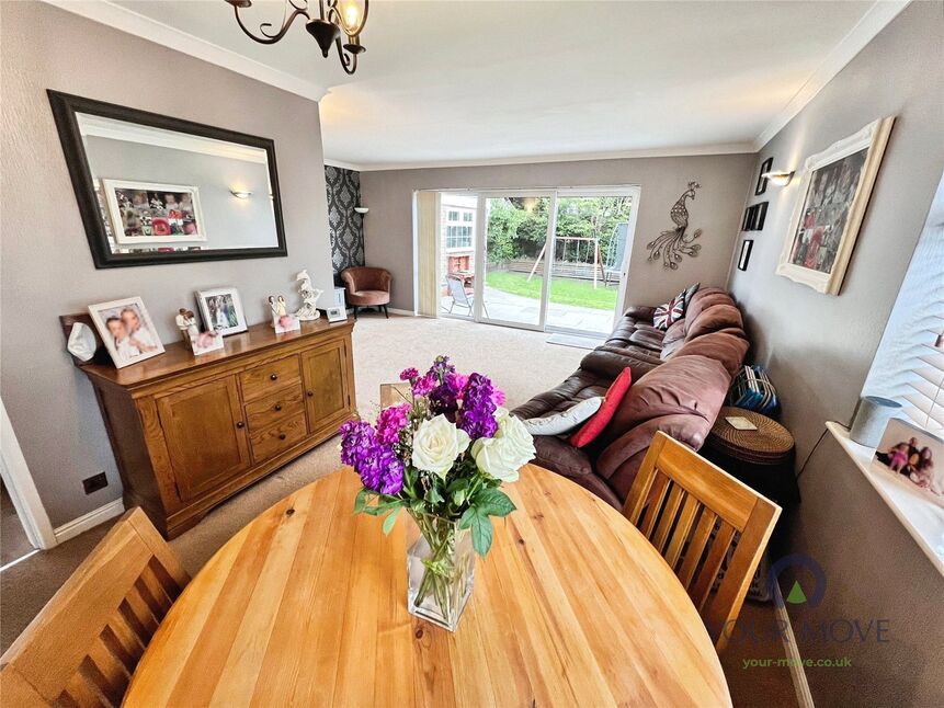 Open Plan Lounge / Dining Room