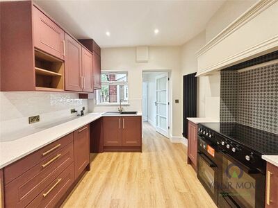 3 bedroom End Terrace House for sale