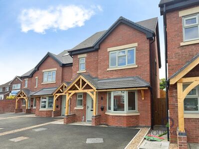 Bath Street, 4 bedroom Detached House to rent, &pound;1,850 pcm