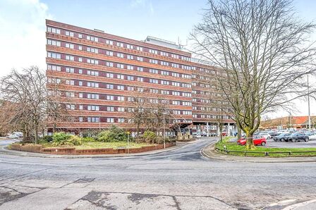 The Minories, 1 bedroom Flat to rent, &pound;795 pcm