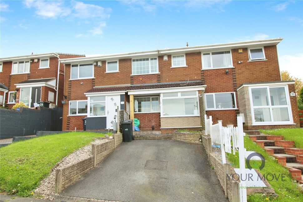 3 bedroom Mid Terrace House for sale