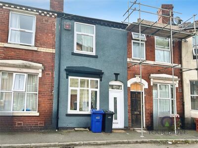 2 bedroom Mid Terrace House for sale