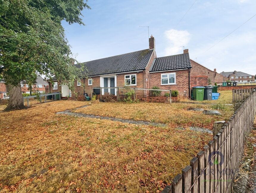 Main image of 2 bedroom Semi Detached Bungalow to rent, Kestrel Road, Oldbury, West Midlands, B68