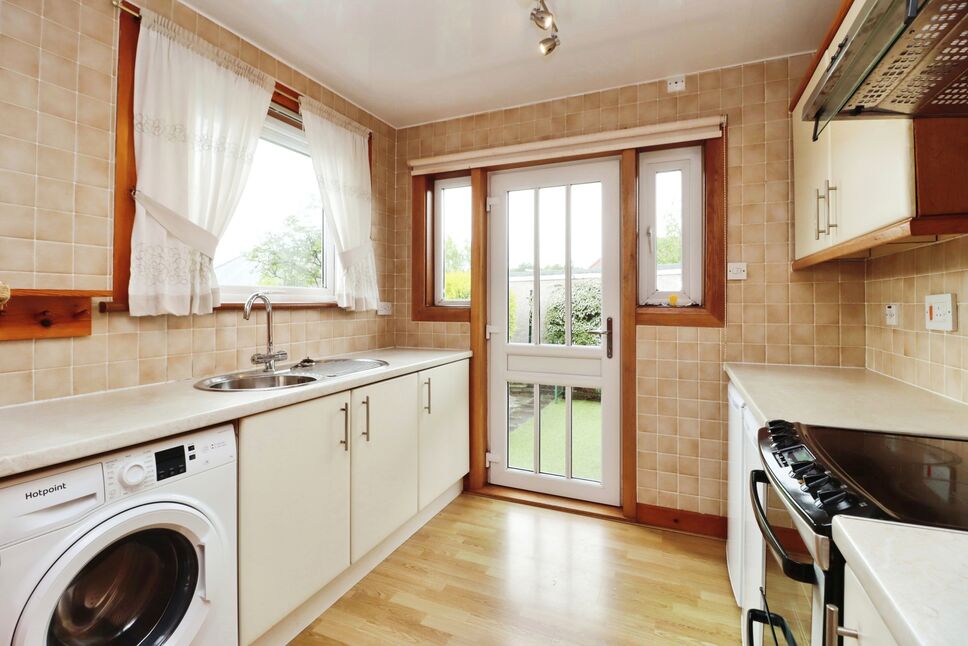 2 bedroom Semi Detached Bungalow for sale, Thimblehall Drive