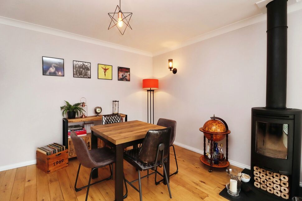 2 bedroom Semi Detached Bungalow for sale, Hailes Place, Dunfermline