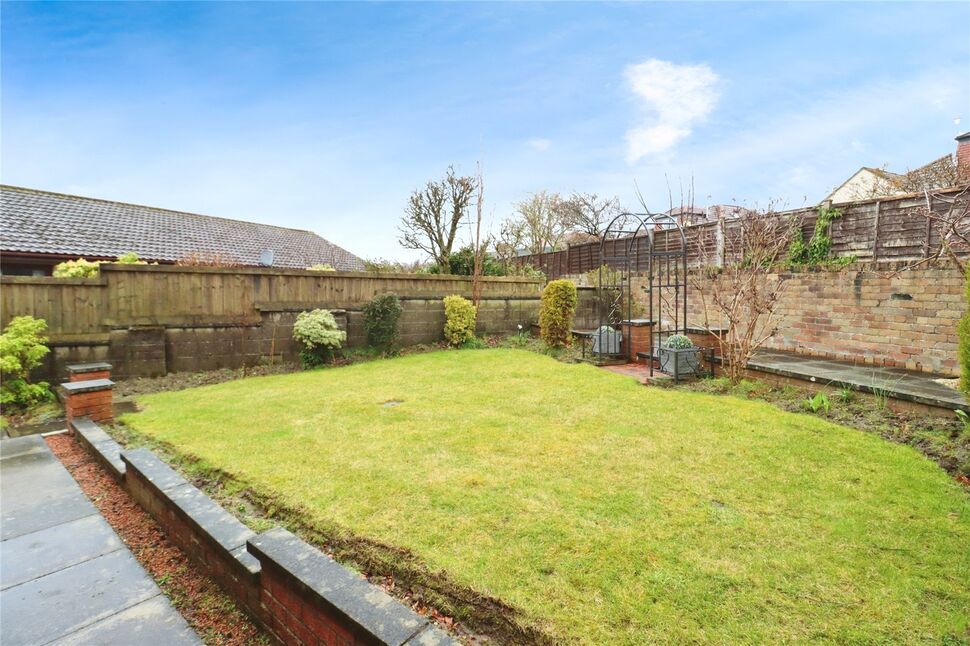 2 bedroom Semi Detached Bungalow for sale, Hailes Place, Dunfermline