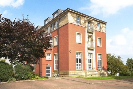 St. Leonards Hill, 3 bedroom  Flat for sale, £280,000