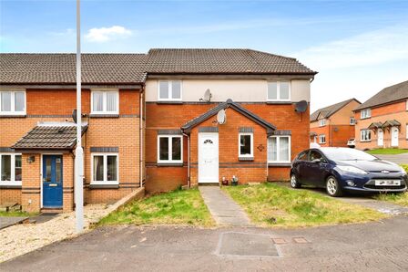 2 bedroom Mid Terrace House for sale