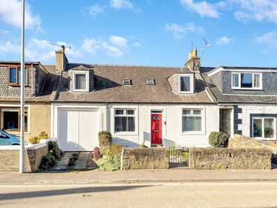 Appin Crescent, 4 bedroom Mid Terrace House for sale, £259,950