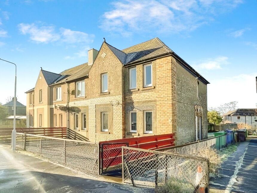 Main image of 3 bedroom Flat to rent, Halkett Crescent, Dunfermline, Fife, KY11