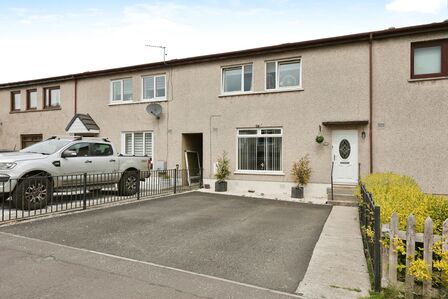 Sinclair Drive, 3 bedroom Mid Terrace House for sale, £115,000