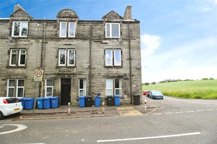 William Street, 2 bedroom  Flat to rent, £795 pcm