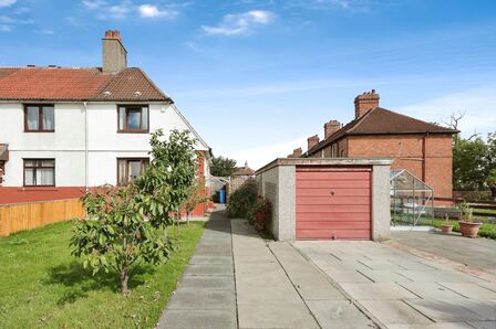 2 bedroom End Terrace House for sale