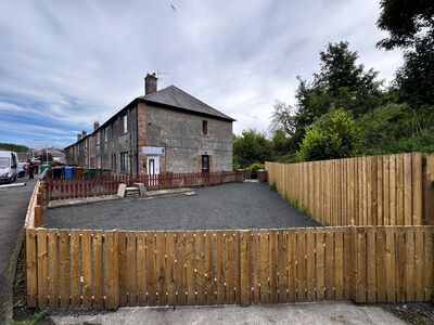 Loch Street, 2 bedroom Flat to rent, &pound;995 pcm