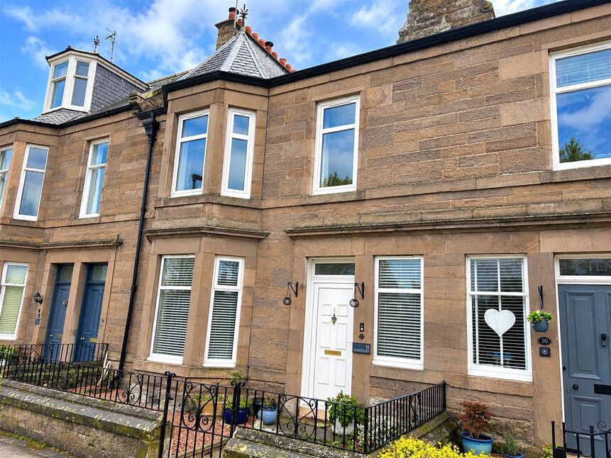 Main image of 3 bedroom Mid Terrace House to rent, Wellington Gardens, Montrose, Angus, DD10
