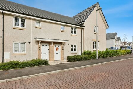 3 bedroom Mid Terrace House for sale