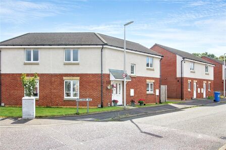 Middlebank Rise, 3 bedroom Semi Detached House to rent, &pound;1,300 pcm