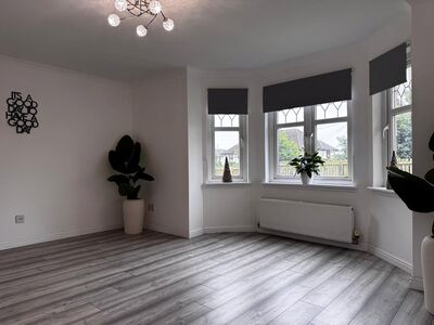Peasehill Fauld, 1 bedroom Flat to rent, &pound;875 pcm