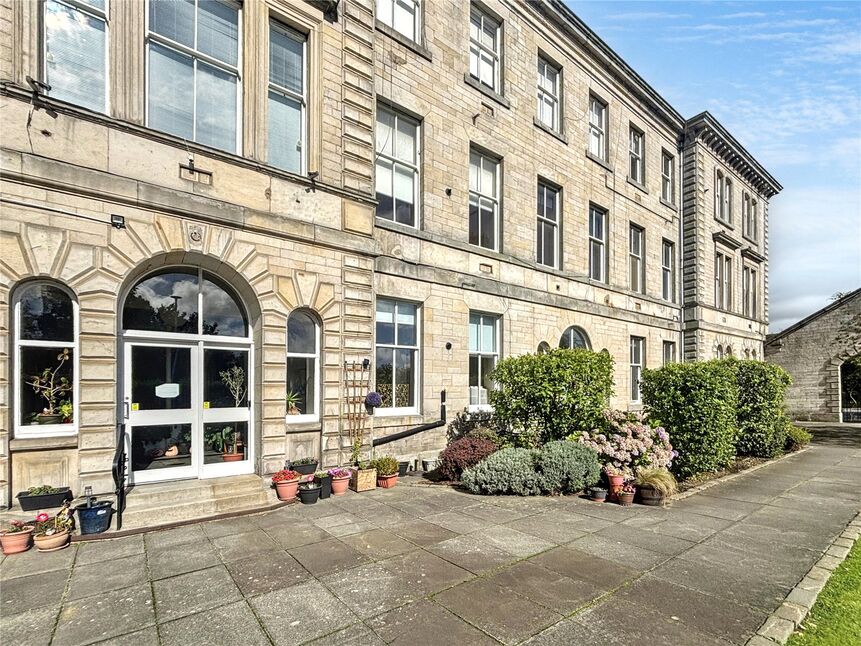Main image of 2 bedroom Flat for sale, St. Leonards Street, Dunfermline, Fife, KY11