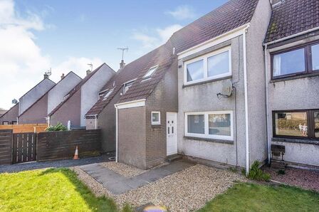 Gala Park, 3 bedroom Mid Terrace House to rent, £650 pcm