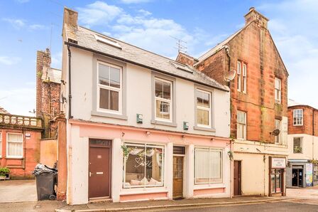 A 157 Irish Street, 2 bedroom  Flat to rent, £600 pcm