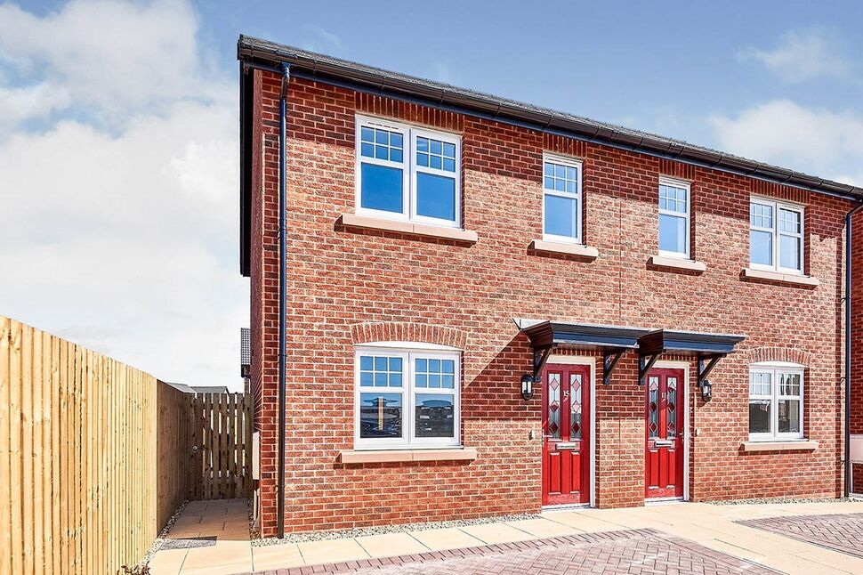 2 bedroom Semi Detached House to rent