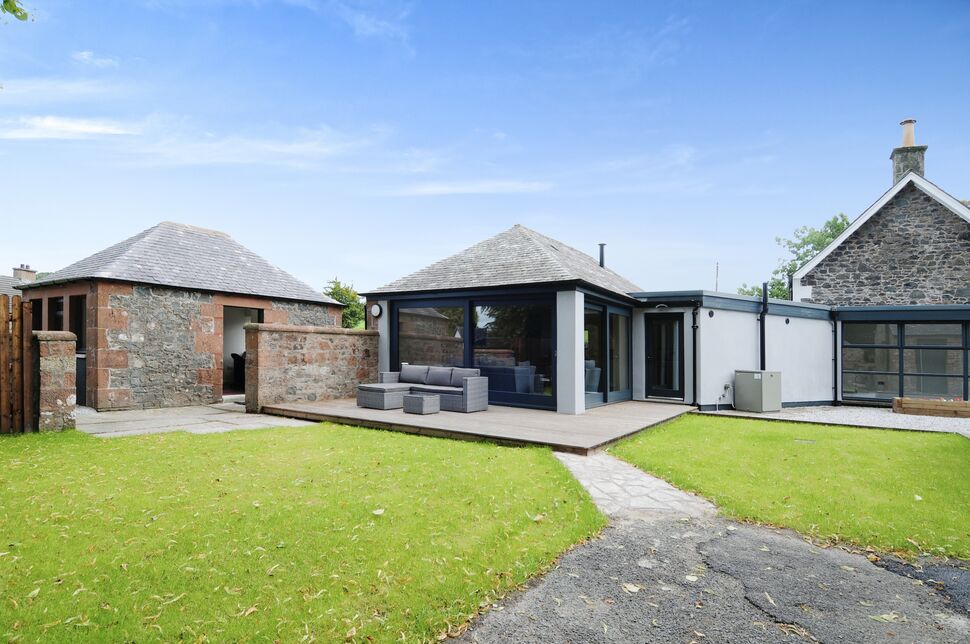 Houses for sale with stunning views in Scotland