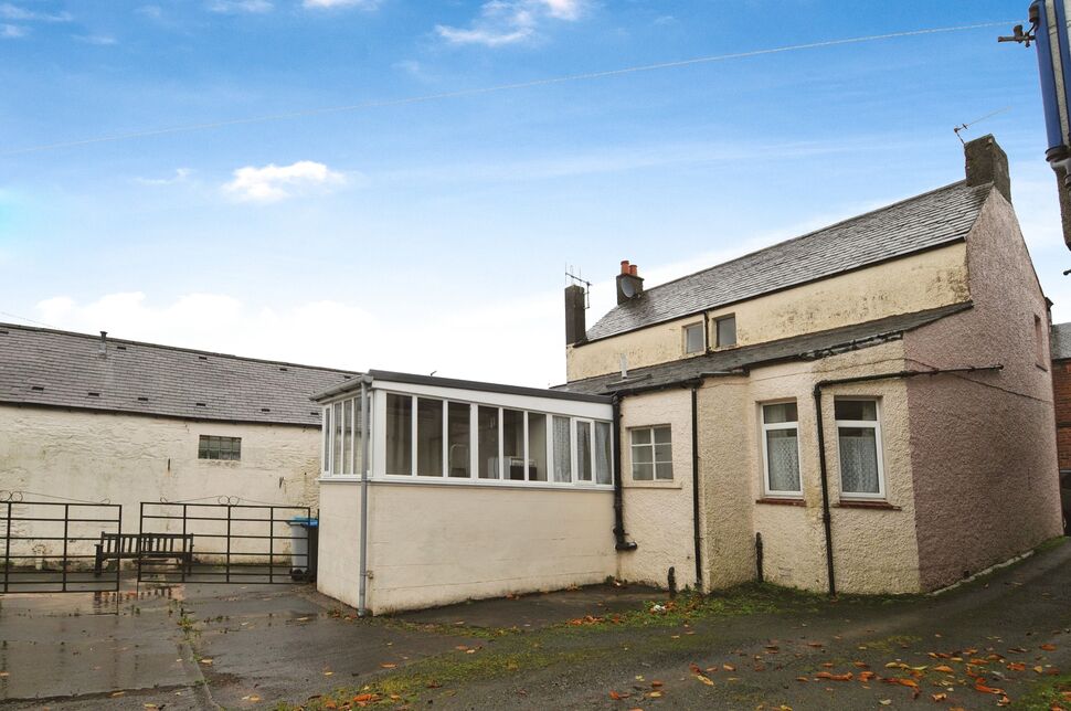 4 bedroom End Terrace House for sale, Townhead Street, Lockerbie, DG11