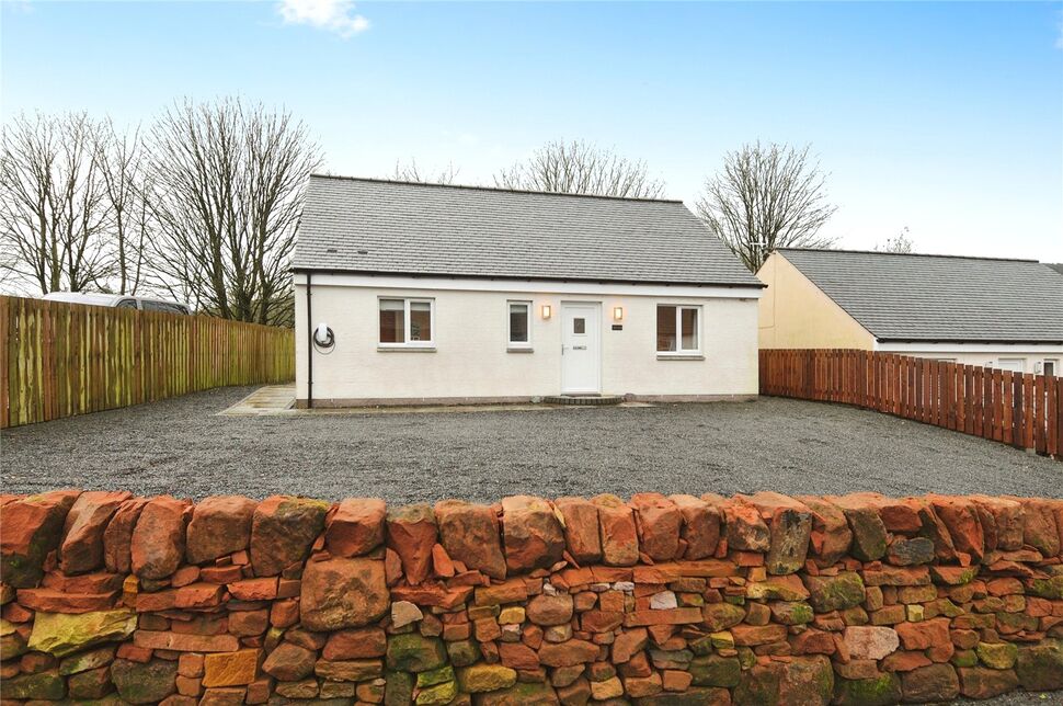 3 bedroom Detached House for sale, Hayfield, Auldgirth, DG2 £195,000