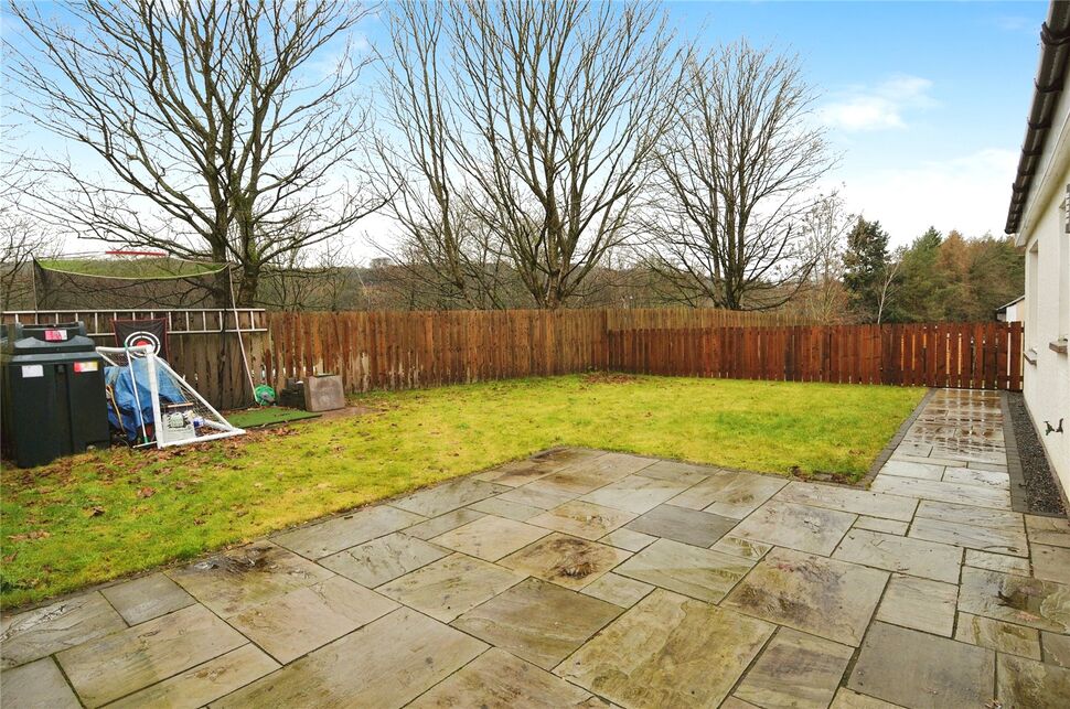 3 bedroom Detached House for sale, Hayfield, Auldgirth, DG2 £195,000