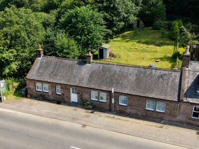 2 bedroom End Terrace Bungalow for sale