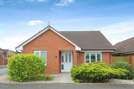 Caulstran Road, 2 bedroom Detached Bungalow for sale, £180,000