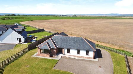 4 bedroom Detached Bungalow for sale