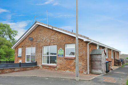 Mosspark Avenue, 1 bedroom  Bungalow for sale, £80,000