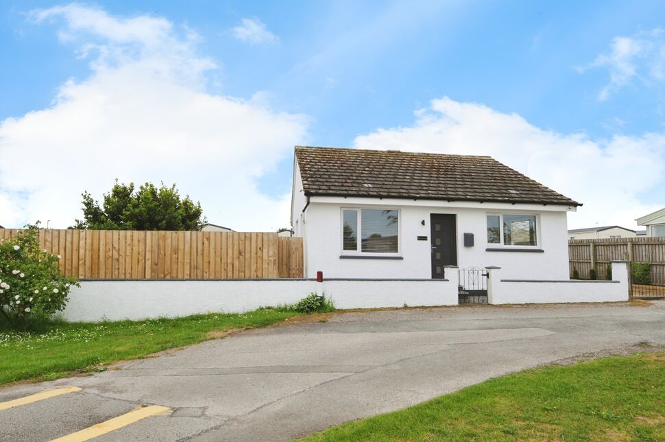 2 bedroom Detached Bungalow for sale