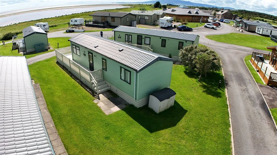 2 bedroom Detached Property for sale