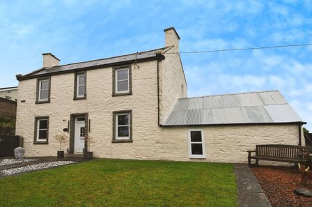 2 bedroom Detached House for sale