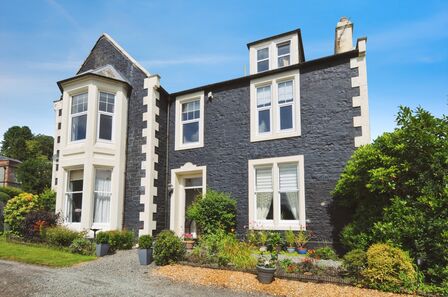3 bedroom  Flat for sale