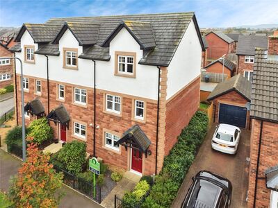 3 bedroom End Terrace House for sale