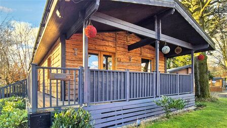 2 bedroom Detached Property for sale