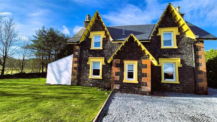 Beattock, 4 bedroom Detached House to rent, &pound;1,350 pcm