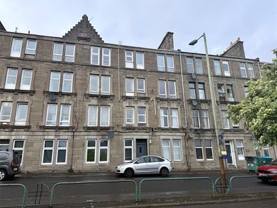 Lyon Street, 1 bedroom Flat for sale, &pound;40,000