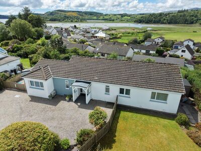 Merse Way, 3 bedroom Detached Bungalow for sale, &pound;450,000