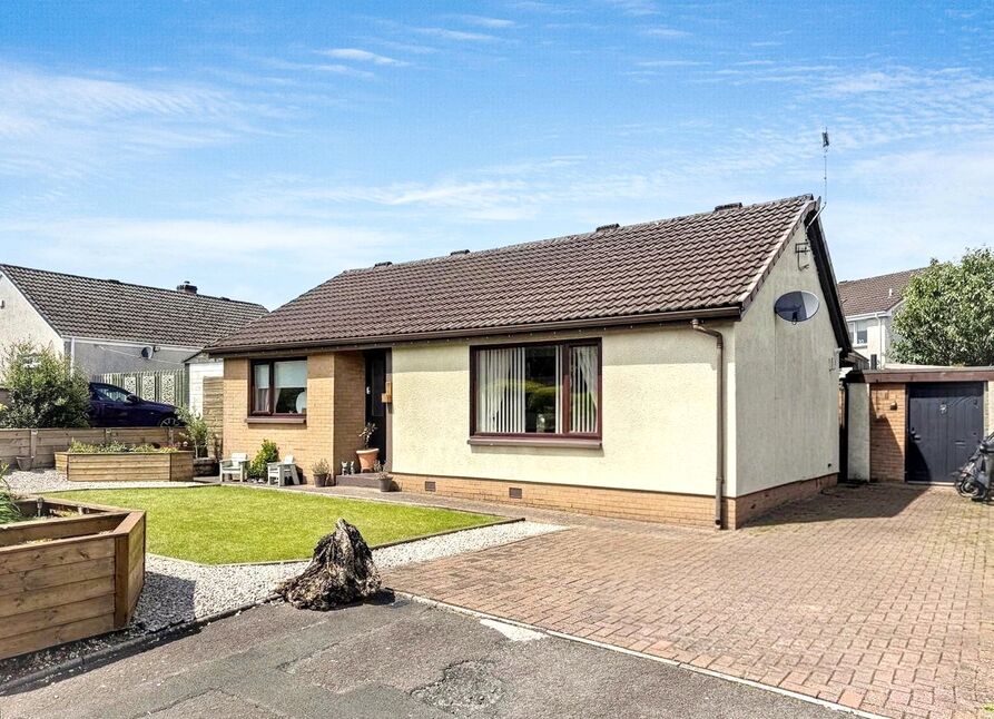 Main image of 2 bedroom Detached Bungalow for sale, Oakfield Court, Dumfries, Dumfries and Galloway, DG1