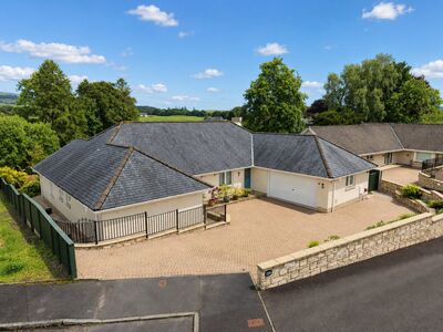 4 bedroom Detached Bungalow for sale