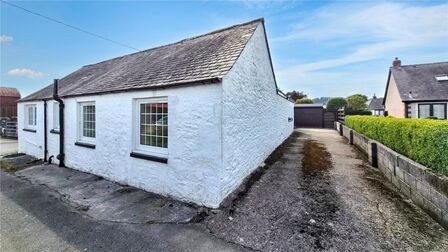 2 bedroom Detached Property for sale