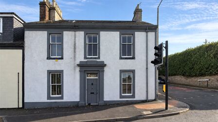 Nithbank, 3 bedroom Flat for sale, &pound;140,000