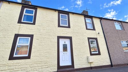 Terregles Street, 4 bedroom Mid Terrace House to rent, &pound;950 pcm